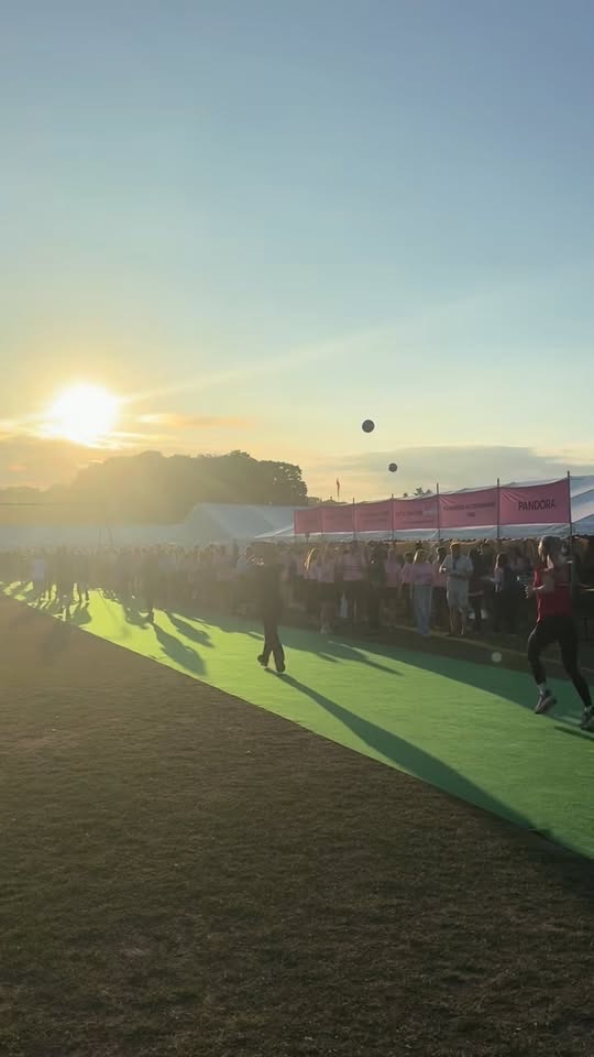 DHL Stafetten i Fælledparken ved solnedgang